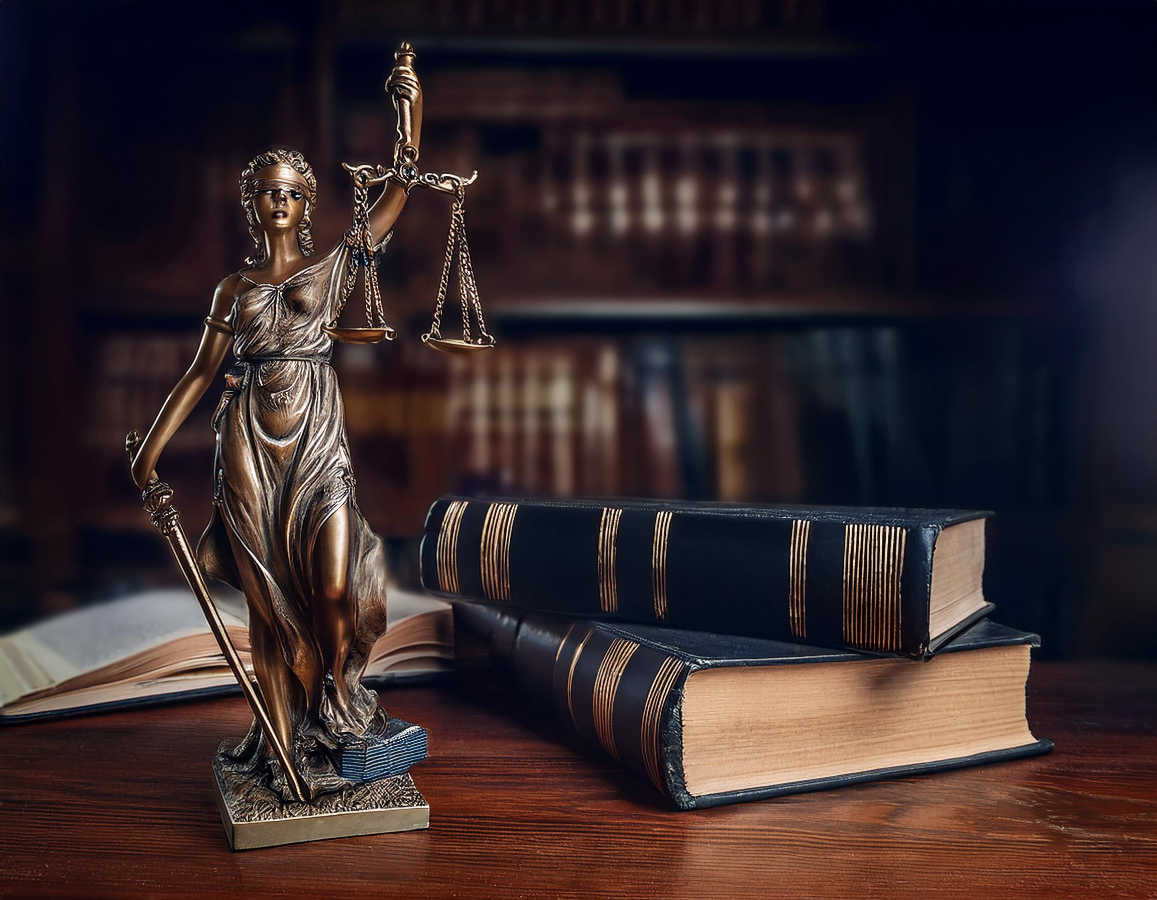 Eine Statue zur Ehrung von Soldaten